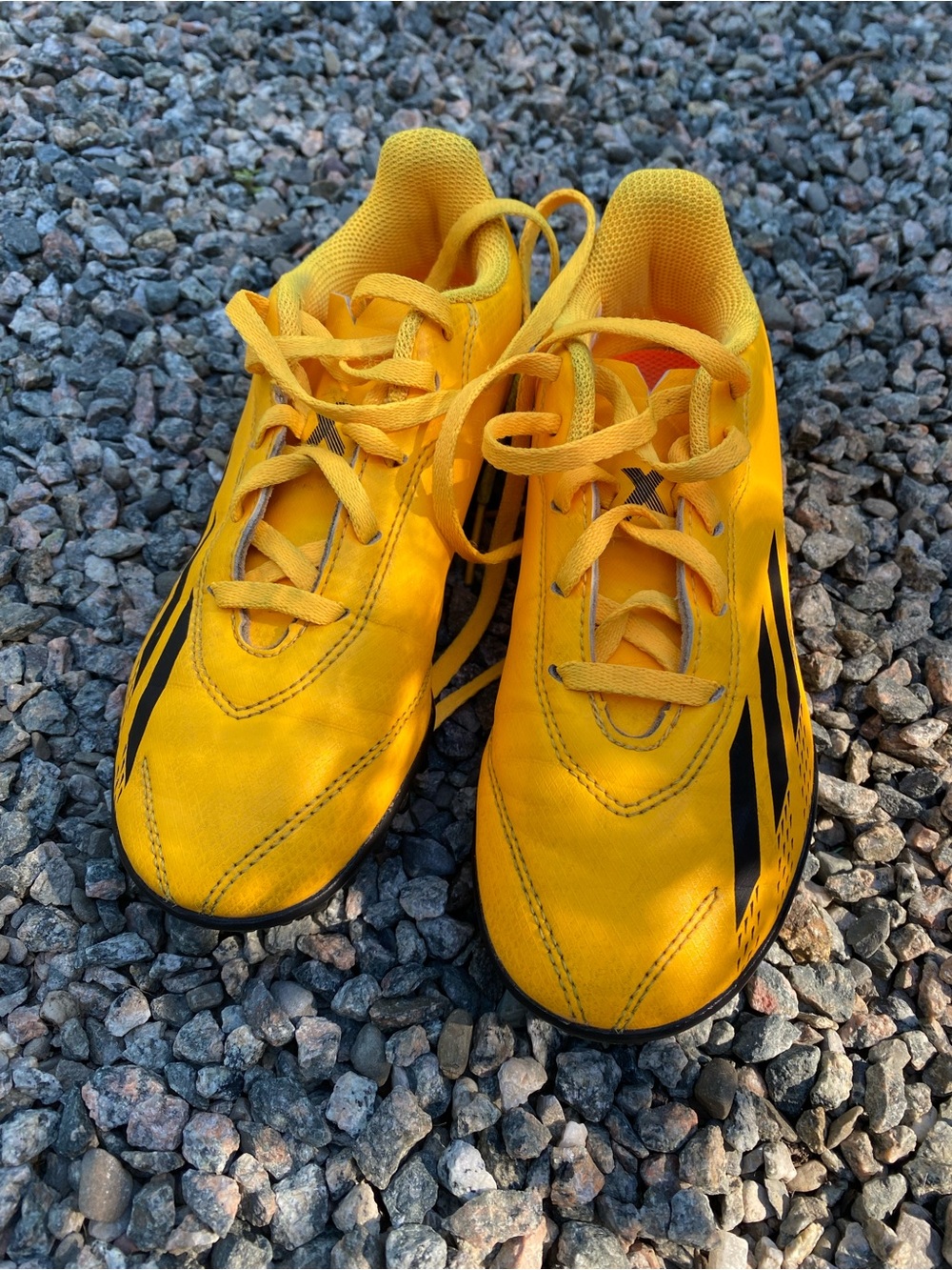 FLASH SALE! Adidas Speedportal 4 soccer turf shoes kids size 1